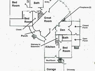 121 E South St, Grayville, IL 62844