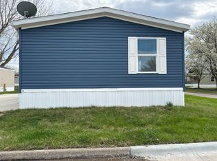 2050 Four Seasons Dr #77, Ankeny, IA 50021