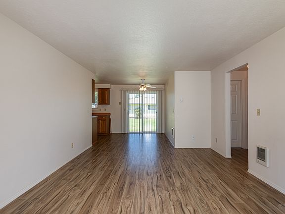 3rd image of 300 N Vernonia Rd