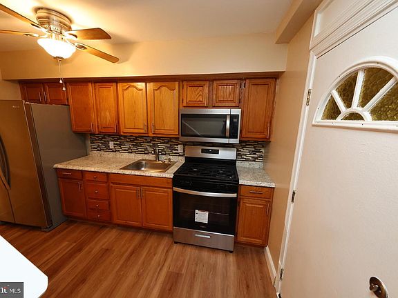5th image of 1533 N Gilmor St