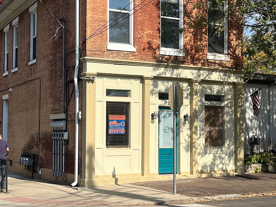 Building sits on the corner of Franklin and Campbell in Butchertown. The property is a 4 plex.