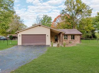 2404 Postmaster Ln, Greenfield, IN 46140