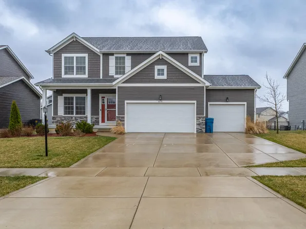 879 Timberland Farms Dr, Valparaiso, IN 46383