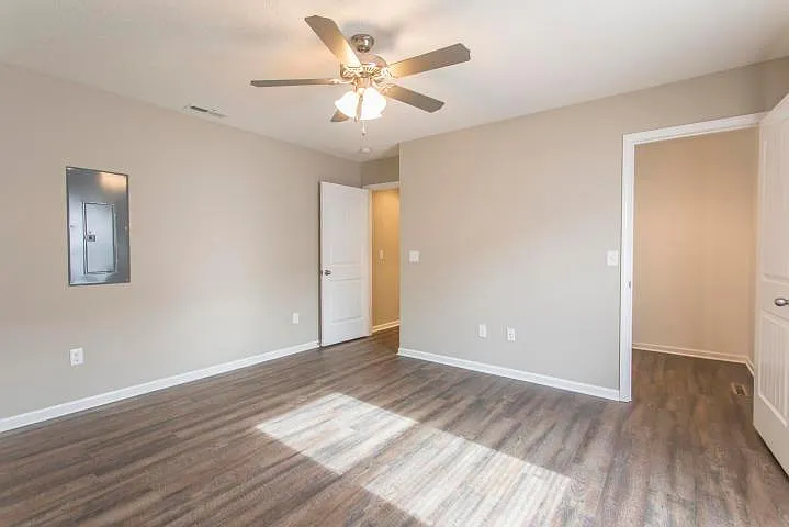 1826 E Walnut St #A — Photo 4