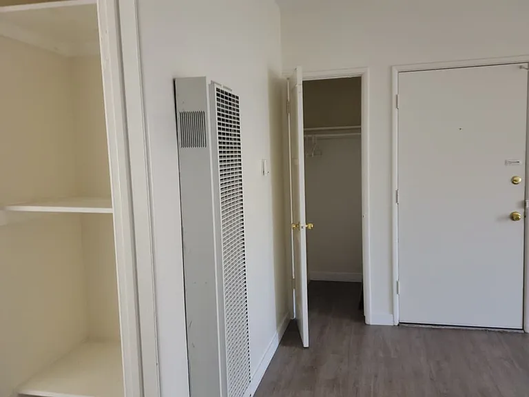 4767 San Vicente Blvd #6 — Photo 30
