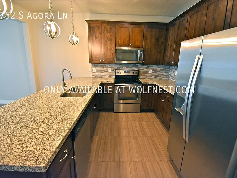 9752 S Agora Ln — Photo 5