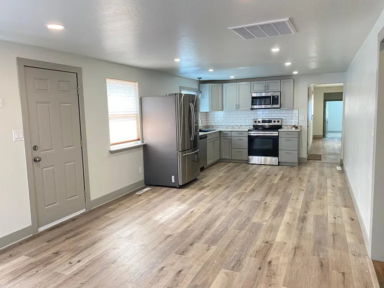 Pinyon Ave — Photo 8