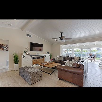 5th image of 106 Anchorage Dr N