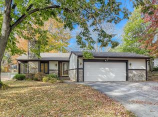 3159 Quarry Ct, Eagan, MN 55121