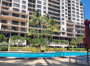 540 Brickell Key Dr APT 200, Miami, FL 33131