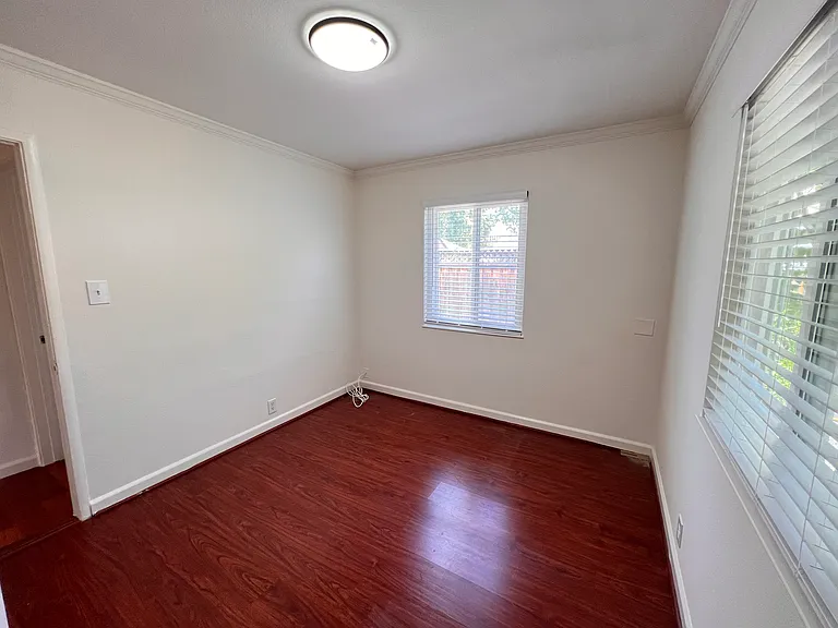 3192 Maddux Dr — Photo 11
