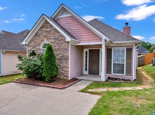 173 Flagstone Ln, Calera, AL 35040