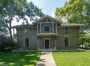 100 Fairbank Rd, Riverside, IL 60546