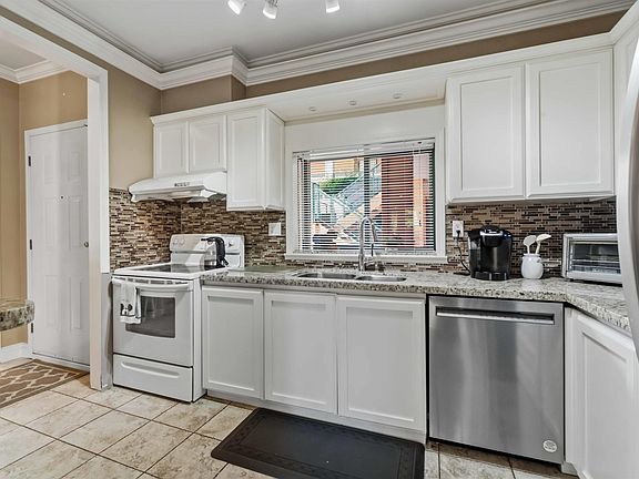 2nd image of 7300 Gilbert Rd #206