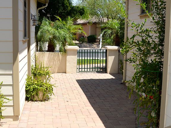 4th image of 15407 W Sells Dr