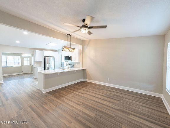 4th image of 1365 Thomas St