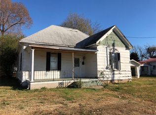 608 NW 3rd St, Stigler, OK 74462