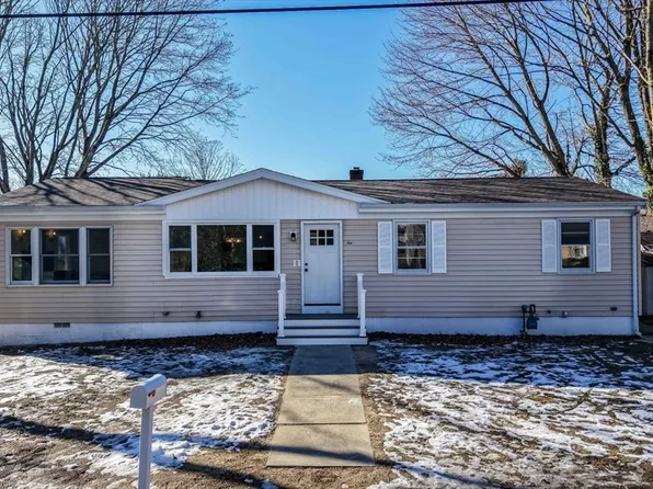 10 Saratoga St, Fairhaven, MA 02719