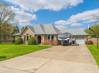 1 Maridale St, Lincoln, IL 62656