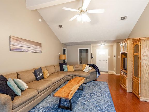 5th image of 9104 Yellowfin Cir