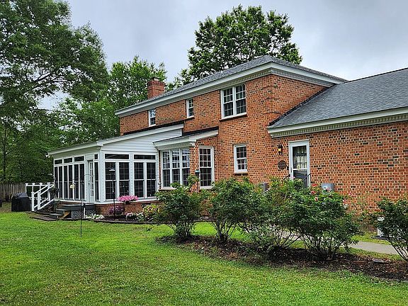 3rd image of 337 Birchwood Dr