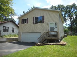 7709 Hickory Rd, Wonder Lake, IL 60097