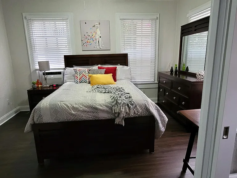 407 S Melville Ave — Photo 41