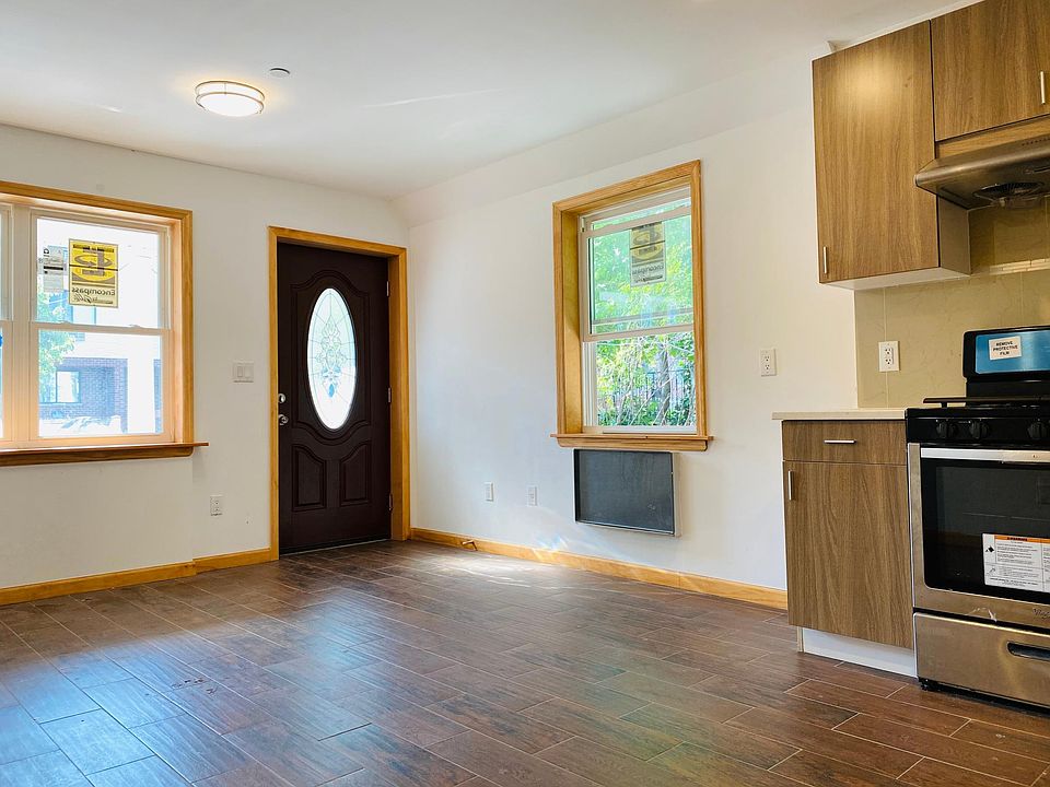 1st image of 16008 43rd Ave Floor 1