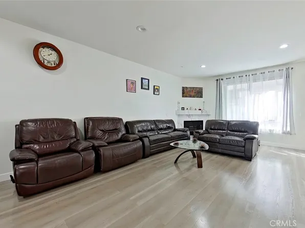 18347 Saticoy St Unit 6, Reseda, CA 91335