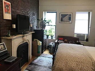 Rented by Metropolis Real Estate of Manhattan