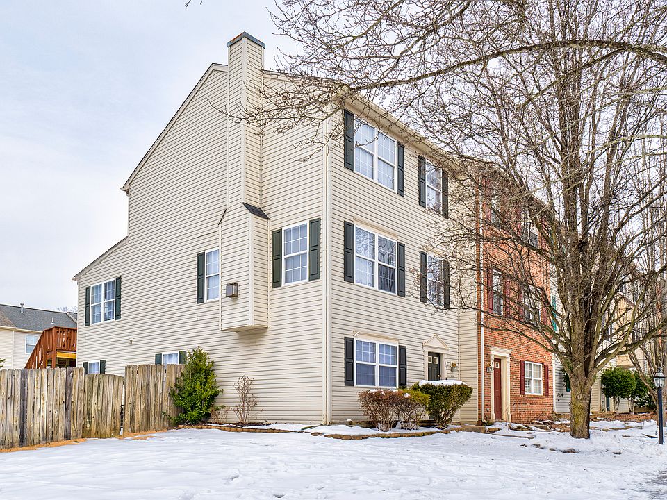 1st image of 523 Clint Ln