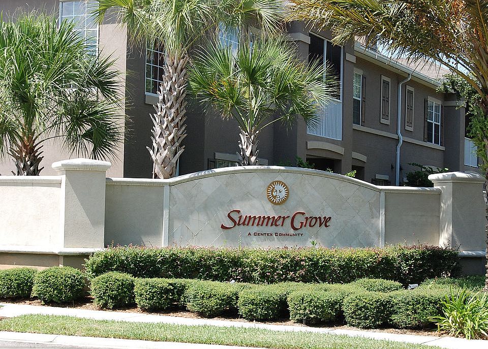Summer Grove Entrance