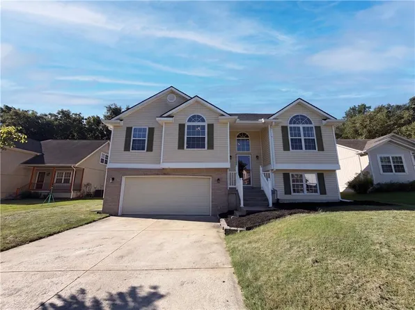 21505 E 50th Terrace Ct S, Blue Springs, MO 64015