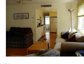 5th image of 44A Hartford Ave