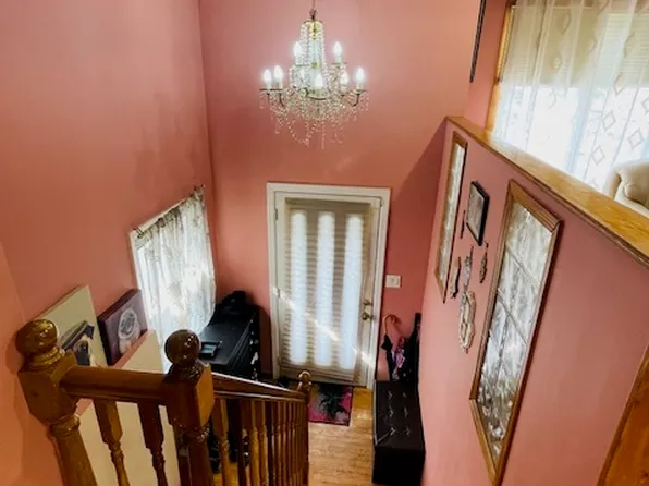 2715 Strickland Avenue image 10 of 42