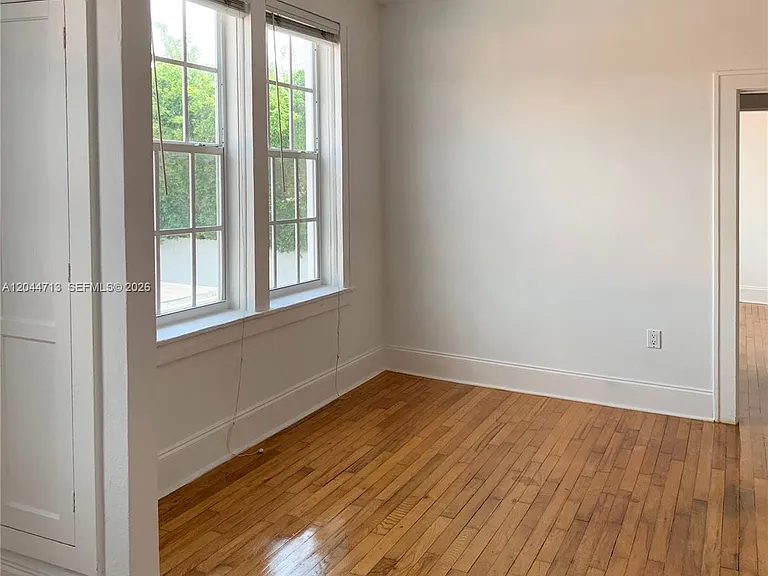 4349 Sheridan Ave #8 — Photo 12