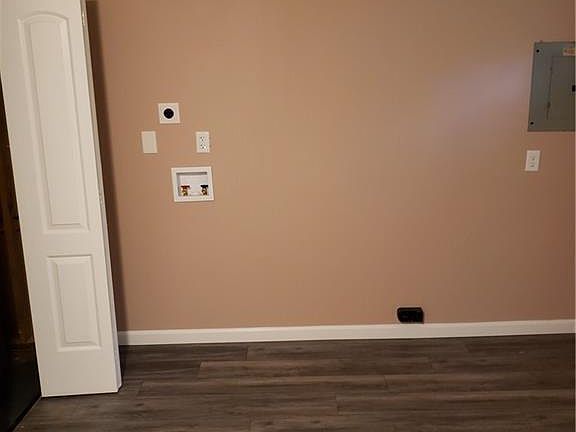 5th image of 3233 Ralston Ave
