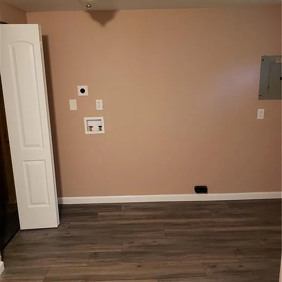 3233 Ralston Ave — Photo 5