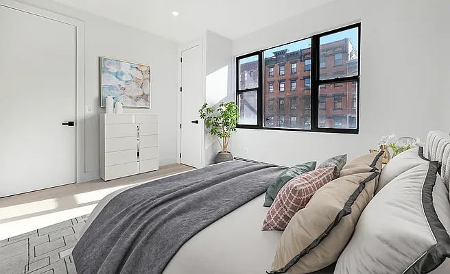 Rented by REAL New York | media 2