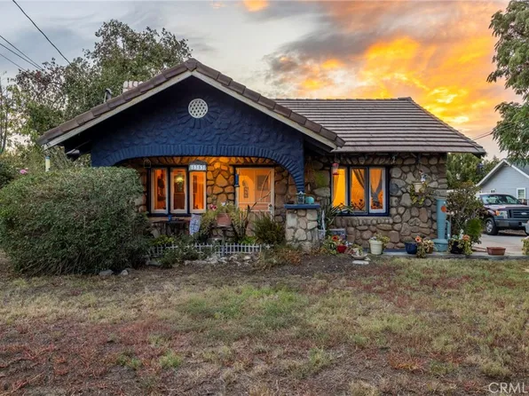 1353 Turquoise Ave, Mentone, CA 92359