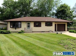 2715 3rd Ave, Marion, IA 52302