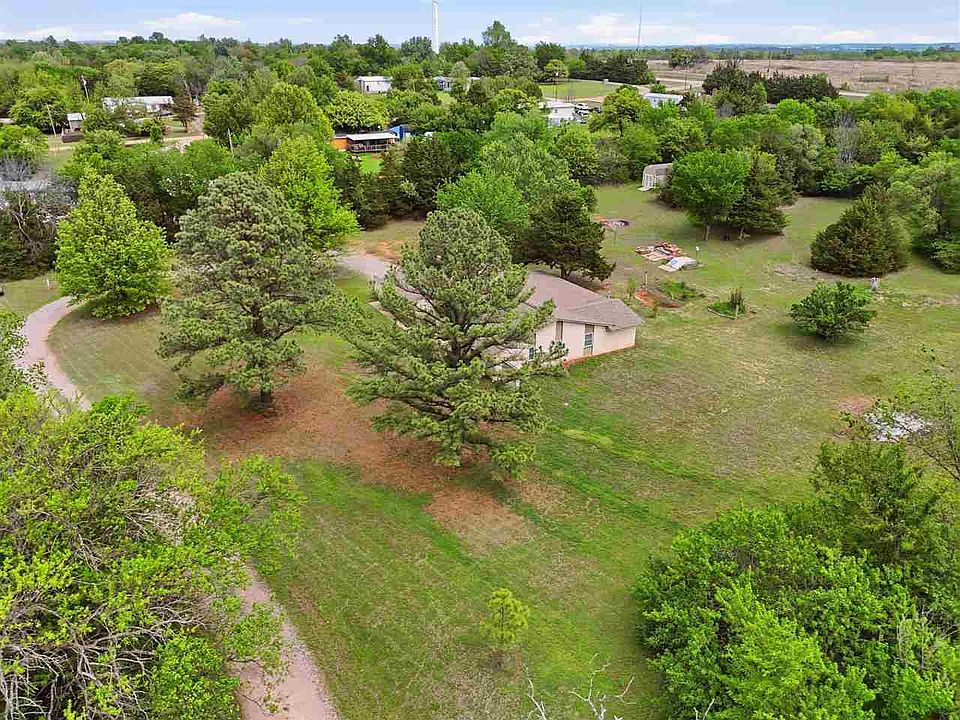 1st image of 319 Sycamore Valley Dr