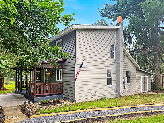 3rd image of 179 Arbor Ln