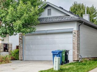 136 S Bridlemeadows Cmn SW, Calgary, AB T2Y4V3