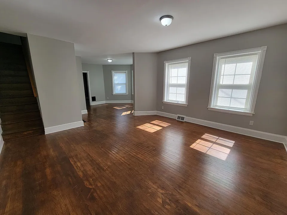 240 Philadelphia Pike