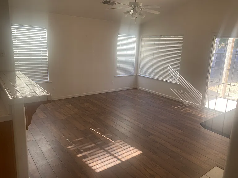 2617 E Niles Ave — Photo 13