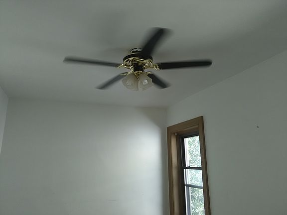 4th image of 52 Brunswick Ave