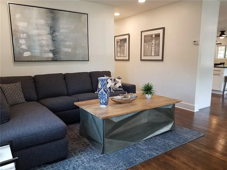 5405 Hudson St — Photo 7