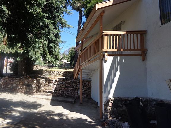 5th image of 1025 Summit Dr NE