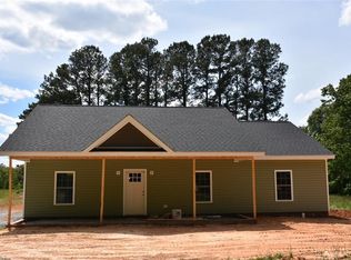 643 S Valley St, Liberty, NC 27298